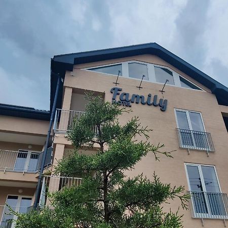 Family Hotel Грибовка Екстериор снимка