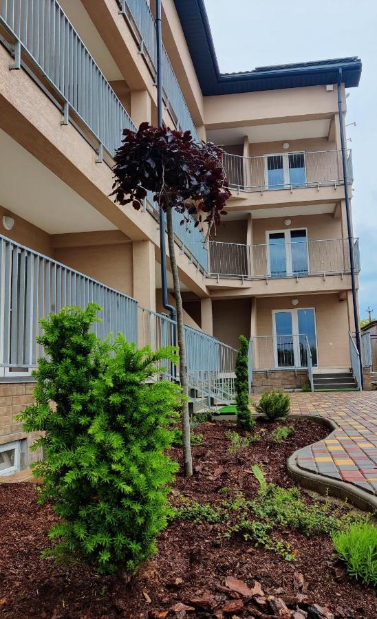 Family Hotel Грибовка Екстериор снимка
